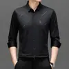 Camisa de manga larga para hombre moda otoño 2023 estilo coreano casual versátil camisa elástica sin costuras para hombres de mediana edad