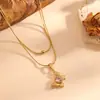 Colar Dupla Camada Borboleta com Diamante Rosa em Aço Titânio Novo Estilo Transfronteiriço Simples Nicho Colar Borboleta em Aço Inoxidável Atacado para Mulheres
