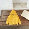 Cárdigan de punto con capucha forrado de forro polar para niños, estilo coreano otoño e invierno, suéter abrigo con gorro puntiagudo para bebé, prenda superior para bebé engrosada y cálida