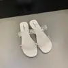 Elegantes Sandalias Transparentes con Tira de Perlas para Mujer 2026 Nuevo Estilo Tacón Grueso Punta Cuadrada Uso al Aire Libre Zapatillas Estilo Hada Suaves