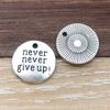 1 Colgante de aleación de plata antigua k blanco con forma de corazón redondo y letra inglesa, colgante para accesorios de joyería DIY
