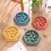 Fabricantes mayoristas de artículos para mascotas muebles comederos para perros pequeños y medianos huesos de viento tazón anti-atragantamiento para comer lento tazón para perros cuenco para comida de gato
