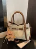 Bolso de Mano Retro de Nicho Versión Coreana Transfronterizo 2026 Primavera Nuevo Gran Capacidad para Viajes Diarios Hombro Axila Bolso Tote