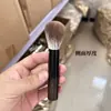 Pincel Mini para Contorno com Cerdas Grandes de Raposa da Neve, Pincel Chanfrado com Cabo Curto de Ébano para Contorno Facial e Sombreamento Lateral do Rosto, Pincel de Maquiagem Ultra Fofo