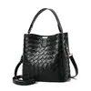 2026 Bolso Cubo Nuevo Estilo Coreano Patrón Tejido Simple para Mujer, Bolso Tote de Gran Capacidad para el Trabajo, Bolso de Mano Texturizado y Bolso Cruzado