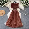 Vestido verde elegante de alta gama con sentido del diseño para mujer, verano, manga corta, cintura alta, cintura ceñida, plisado, vestido largo, estilo maduro, para ir al trabajo