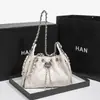2026 Nuevo Modelo Bolso Tote Pequeño Estilo Chanel Acolchado con Cadena y Piel Encerada, Bolso de Hombro Acolchado con Cadena Personalizable de Gran Capacidad