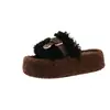 Pantuflas de Lana de Cordero para Mujer para Otoño e Invierno 2026 Estilo Nuevo Suela Gruesa que Aumenta la Altura Estilo Pequeño Aroma Hebilla de Cinturón Planas de Algodón