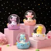 Presentes criativos bola de cristal luminosa enfeites de boneca de desenho animado brinquedos infantis presentes atacado presentes fofos de luz noturna