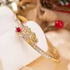 Pulsera de Doble Cabeza de Rosa Europea y Americana Transfronteriza con Pedrería para Mujer, Joyería Dorada de Moda y Creativa con Diamantes Completos al por Mayor
