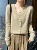 Nuevo cárdigan de punto grueso trenzado para otoño e invierno para mujer con cuello en V, cierre de botones, suéter cálido, elegante y suave
