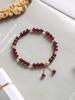 Pulsera de cristal de granate natural para niñas, pulsera de diseño nicho ins de lujo ligero, regalo sencillo y exquisito para amigas, detalle