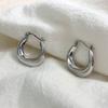 Pendientes de latón chapados en oro de moda europea y americana, pendientes en forma de U, pendientes retro con personalidad de pliegue irregular simple, al por mayor