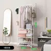 Arara de roupas simples, autoportante e multifuncional para uso doméstico, com múltiplos níveis para organizar roupas, sapatos e outros itens; uma solução de armazenamento versátil para quartos.