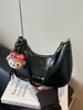 Bolso Pequeño Retro de Gama Alta para Mujer, Nuevo Bolso de Hombro Versátil Otoño e Invierno 2026, Bolso de Axila, Bolso Dumpling, Bolso Cruzado