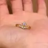 Anillo de Corona de Topacio Francés con Diamante para Mujer, Lujo Ligero, Temperamento, Anillo de Dedo Índice de Gama Alta, Anillo Ajustable para Viajes al Trabajo, Venta al por Mayor
