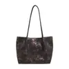 Bolsa Grande Estampa de Leopardo Feminina Nova Outono 2026 Retro Simples de Ombro e Mão Versátil Bolsa Tote para o Dia a Dia