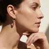 Aretes Circulares Estilo Ins Transfronterizos con Diamantes, Aretes Geométricos Únicos con un Diseño de Nicho, Mayoreo