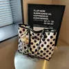 Bolsa Tote Casual Fashion de Verão com Design de Nicho Transfronteiriço, Exquisite, Diária, Versátil, de Ombro, Grande Capacidade para Mulheres