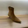 Otoño/Invierno 2026 Botines Elegantes de Tacón Fino Forrados de Borrego sin Cierre Elásticos Ajustados Tacón Kitten Punta Fina Botines de Tobillo de Gamuza para Mujer