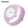 El reloj de la serie de gelatina más vendido de Sanda es un reloj de cuarzo elegante, fresco, compacto e impermeable adecuado tanto para hombres como para mujeres, e ideal para estudiantes y entusiastas del deporte.