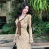 Vestido Retro Francés de Lunares con Cuello en V y Cinta Primavera y Otoño Adelgazante Temperamento Volante Manga Larga Ceñido al Cuerpo Cola de Pescado Falda Mujer