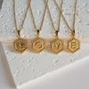 Collar con colgante hexagonal de 26 letras, estilo europeo y americano, versátil, con cadena de clavícula y letras geométricas de amor.