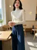 Camisa base de encaje con cuello medio alto y pelo de visón para mujer en otoño e invierno, con ribete de encaje con volantes, corte ajustado, rayas verticales caladas y capa interior de punto