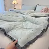 Juego de Ropa de Cama Floral de Encaje de Cuatro Piezas Funda de Edredón de Gasa de Doble Capa de Algodón Lavado Sábana Bajera de Verano Juego de Tres Piezas para Dormitorio