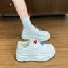 Zapatos de Suela Gruesa, Populares Zapatos Blancos para Mujer que Aumentan la Altura, Modelos para Mujer, Nuevos Zapatos Deportivos Casuales Versátiles de Primavera 2026, Zapatos Blancos de Primavera