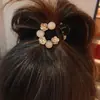 Estilo Lujo Ligero Estilo Fragante Pequeño Pinza para Agarrar Camelia Perla 2025 Nuevo Pinza para el Cabello de Media Cola Parte Posterior de la Cabeza Menos Cabello Pinza de Tiburón