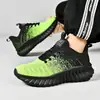 Zapatos para correr de gran tamaño para parejas nuevas transfronterizos, suaves, de tacón bajo, ligeros, de punto volador, transpirables, modernos, zapatillas deportivas Jinjiang sneskers