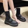 Botas para Mulheres 2025 Inverno Veludo Acolchoado Espesso Botas Pretas Fashionable Estilo Britânico Popular Versátil Slim Botas Curtas