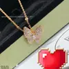 Colar de Pérola de Ostra Trevo Borboleta de Alto Padrão para Mulheres, Design de Nicho de Luxo Leve, Corrente para Clavícula, Ouro V, Presente para Namorada ou Melhor Amiga
