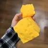Nuevo juguete de queso exprimible realista de 7 cm-5 cm para aliviar el estrés transfronterizo, gadget para desahogarse, juguete para aliviar el estrés, venta al por mayor desde el fabricante