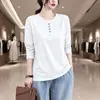 Camiseta de Cor Sólida Plus Size com Botões e Manga Longa para Mulheres, Estilo Coreano, Nova Outono, Caimento Solto, Emagrecedora, Blusa Base que Cobre a Barriga