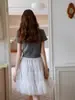Miu Malha de Lã com Gola Polo Manga Curta Cinza Verão Novo Top Curto Retro com Ombro Torcido para Mulheres