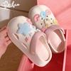 Chinelos de Verão Femininos Estilo Coreano para Uso Diário em Casa, Confortáveis, Coloridos, com Botões, Ursinho Fofo