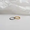 Anillo de Acero de Titanio para Mujer, No se Desvanece, Moderno, Tendencia, Anillo de Dedo Versátil, Diseño Artístico Hueco, Anillo de Lujo de Nicho Accesible
