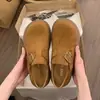 Zapatos casuales de moda antideslizantes 2026 todo incluido para mujer, zapatos casuales retro de suela gruesa de otoño, nuevo estilo para aumentar la altura
