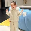 (9.22 Nuevas Llegadas)Abrigo de Invierno para Niña Nuevo Abrigo con Cuello de Piel para Niños Ropa Elegante para Bebé