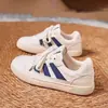 Zapatos Blancos Mujer 2025 Primavera y Otoño Nuevo Estilo para Mujer Pies No Cansados Suela Suave Zapatillas Versátiles ins Calzado Casual de Tabla