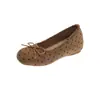 Colección Otoño 2026: Zapatos planos de noche estilo francés con lazo y diseño de lunares, adecuados para ir al trabajo, combinables con vestidos y perfectos para abuelas