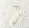 Nuevos Calcetines Gruesos de Coral para Otoño e Invierno Transfronterizos para Mujer con Bordado de Sonrisa, Calcetines para Dormir, Calcetines de Luna, Calcetines de Felpa para Casa