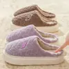 Pantufas de Algodão 2025 para Mulheres, Outono e Inverno para Casa Quentes para Uso Externo, Casais Antiderrapantes, Sapatos de Algodão Aveludados de Sola Grossa para Estudantes Masculinos Atacado