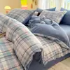 Nuevo juego de cuatro piezas de sábanas y funda de edredón, suave y amigable con la piel, juego de ropa de cama de estilo ins simple para dormitorio y habitación