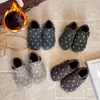 Zapatos Birkenstock para Niñas 2026 Otoño Nuevo Estilo Forrados de Borrego Zapatos Casuales de Lunares para Niños Zapatos Bajos Retro de Cuero Pequeños para Niñas Pequeñas