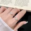 Anillo Pequeño Dulce y Delicado para Mujer, Diseño de Nicho Estilo Ins, Anillo Abierto Elegante y de Moda Apilable para el Dedo Índice