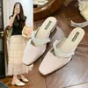 Mules slip-on gruesos con perlas para mujer, perfectos para el verano con faldas, sandalias de nuevo estilo 2026