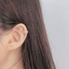 Clipe de orelha de diamante flash com microincrustações estilo coreano fashion ins sem furos, clipe de orelha de design oco de prata esterlina S925 de alta qualidade para mulheres